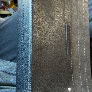 Bible. NLT life application study Bible black leatherette